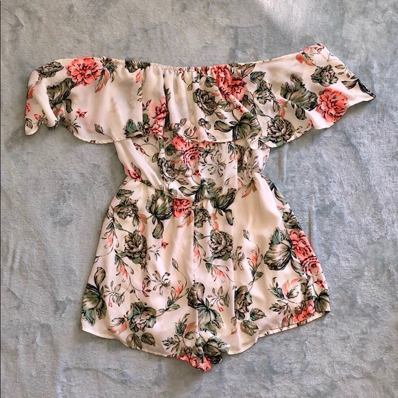 Floral Romper - Picture 2 of 5